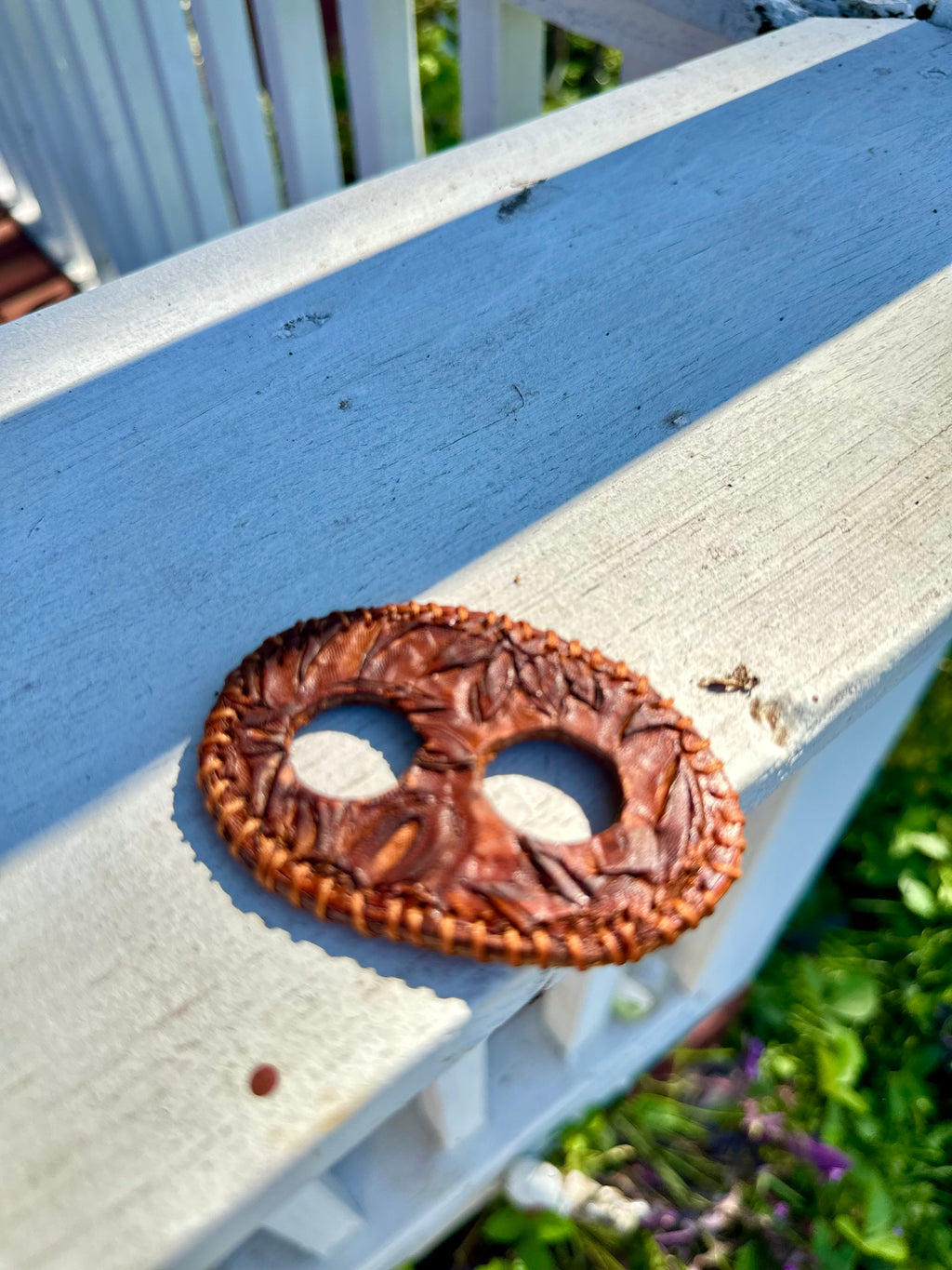 Johnnie Stitch Tee Knot Holder - Tan